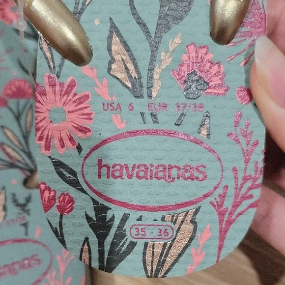 Havaianas Blue and Gold Sandals with Floral Design - Picture 4 of 7
